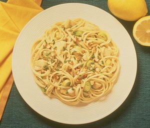 Lemon Pasta with Chicken and Pine Nuts